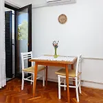 With Parking Space - Murter - 798 Apartmán