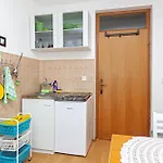 With Parking Space - Murter - 798 Apartmán Jezera