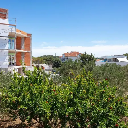 Apartments With Parking Space Jezera, Murter - 798 * Jezera