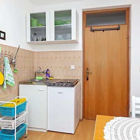 Apartments With Parking Space Jezera, Murter - 798 Apartment Jezera