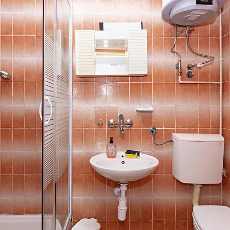 Apartments With Parking Space Jezera, Murter - 798 Apartman