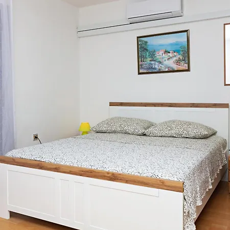 Apartman Apartments With Parking Space Jezera, Murter - 798