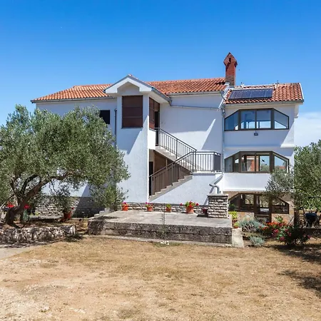 Apartments With Parking Space Jezera - Murter - 798 Jezera