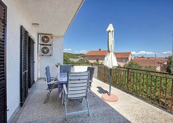 Apartments With Parking Space Jezera - Murter - 798