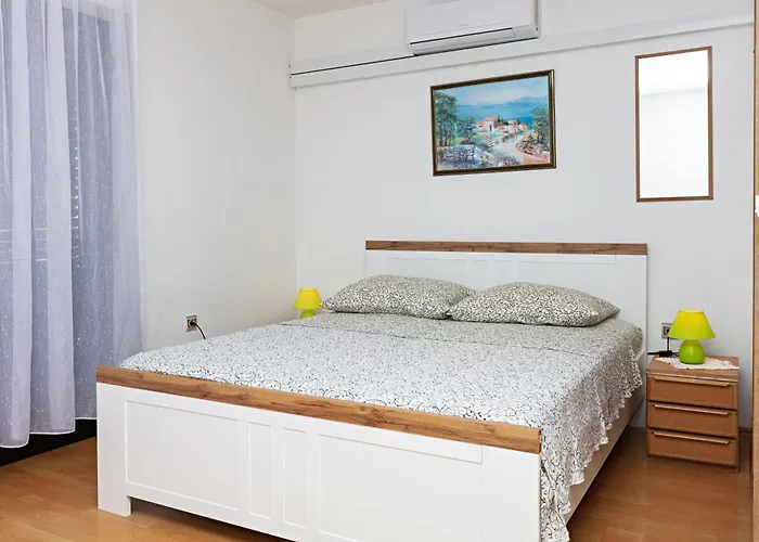 Апартаменты With Parking Space Jezera, Murter - 798