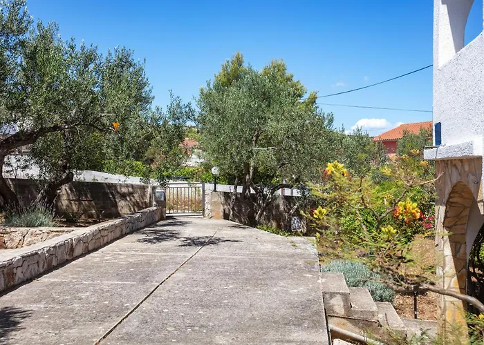 Апартаменты With Parking Space Jezera, Murter - 798 Езера